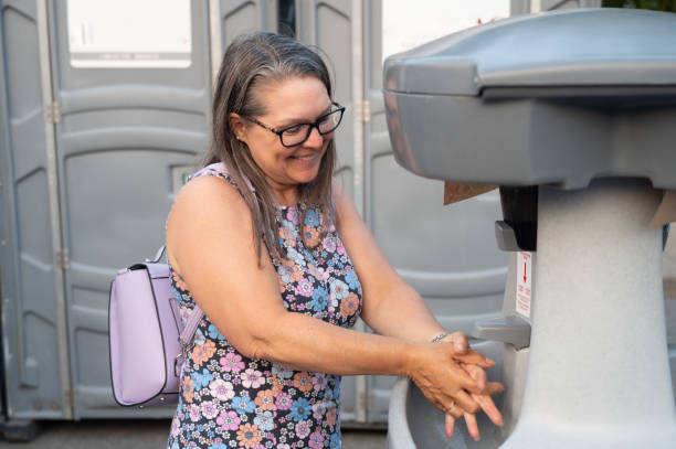 Best Luxury portable toilet rental  in Molalla, OR
